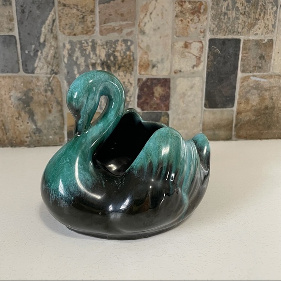 Blue Mountain Pottery Swan - Picture 3 of 6